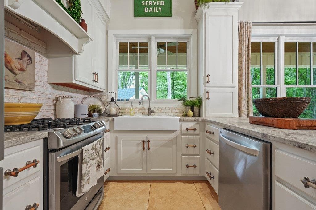 331 Blackberry Trail, Ball Ground GA 30107 - Photo