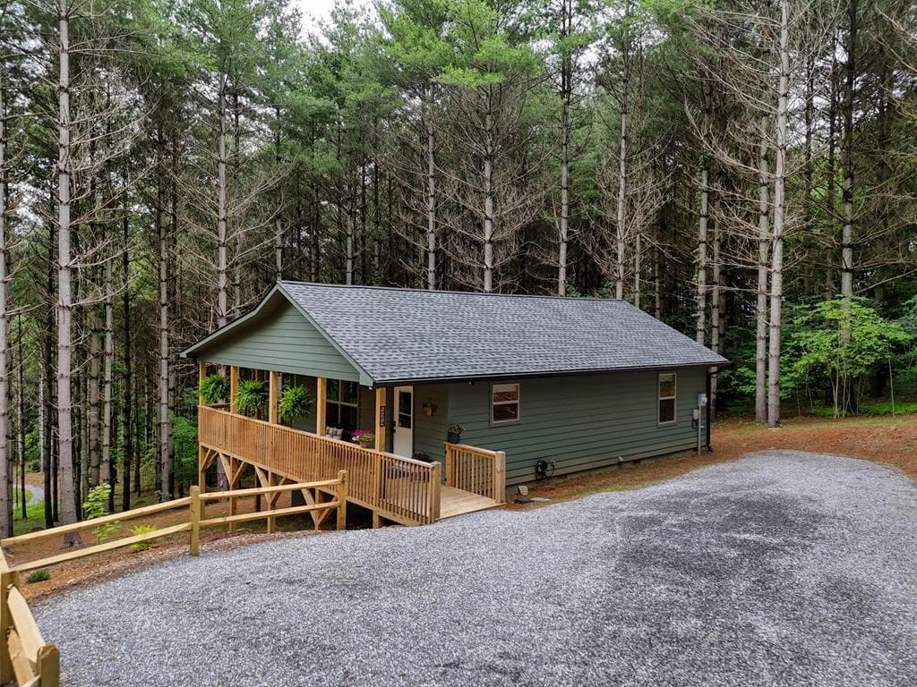 124 Lakeside Estates Drive, Hayesville NC 28904 - Photo