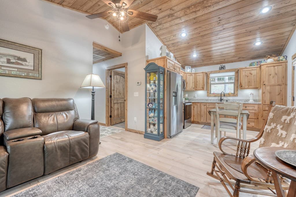 124 Lakeside Estates Drive, Hayesville NC 28904 - Photo