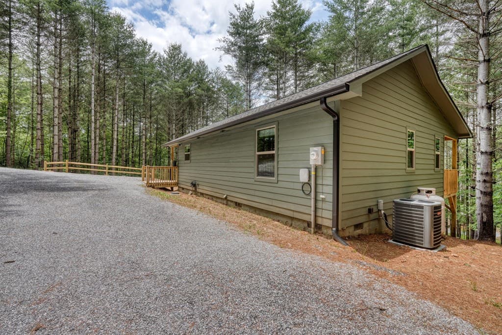 124 Lakeside Estates Drive, Hayesville NC 28904 - Photo