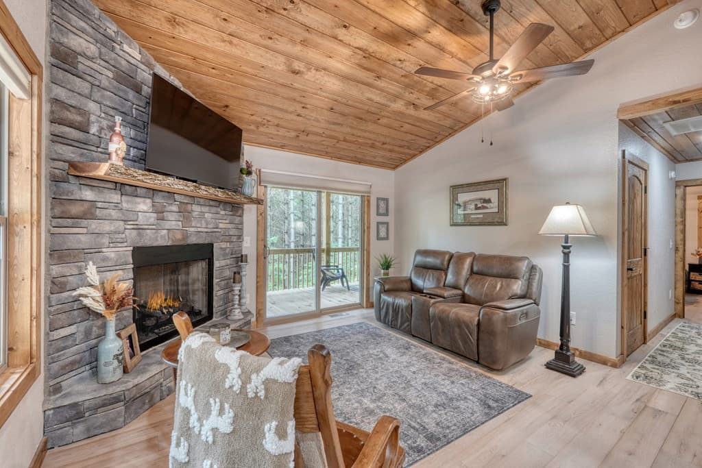 124 Lakeside Estates Drive, Hayesville NC 28904 - Photo