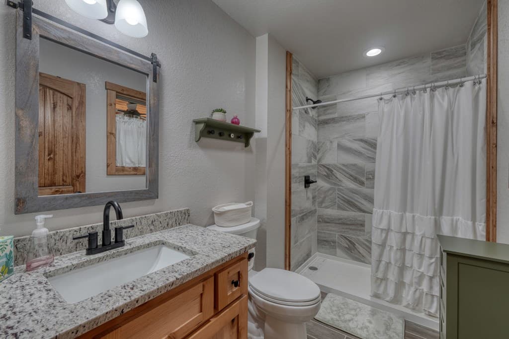 124 Lakeside Estates Drive, Hayesville NC 28904 - Photo