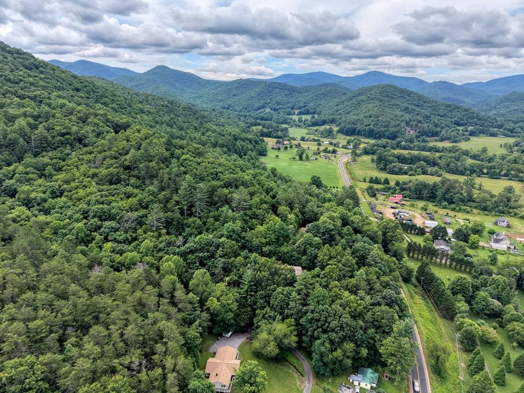 2228 Walls Mountain Road, Hiawassee GA 30546 - Photo