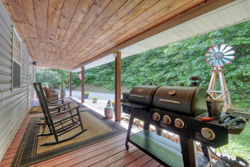 2228 Walls Mountain Road, Hiawassee GA 30546 - Photo