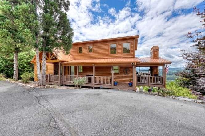 628 Madison Lane, Brasstown NC 28902 - Primary photo