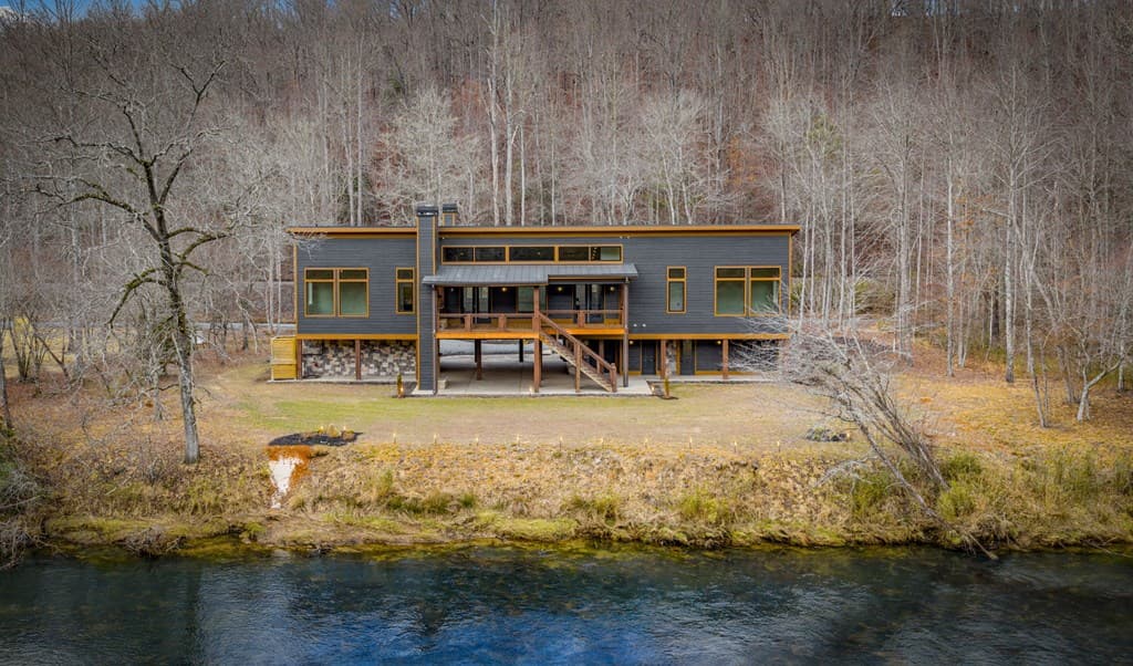 494 Riverbend Manor, Blue Ridge GA 30513 - Photo