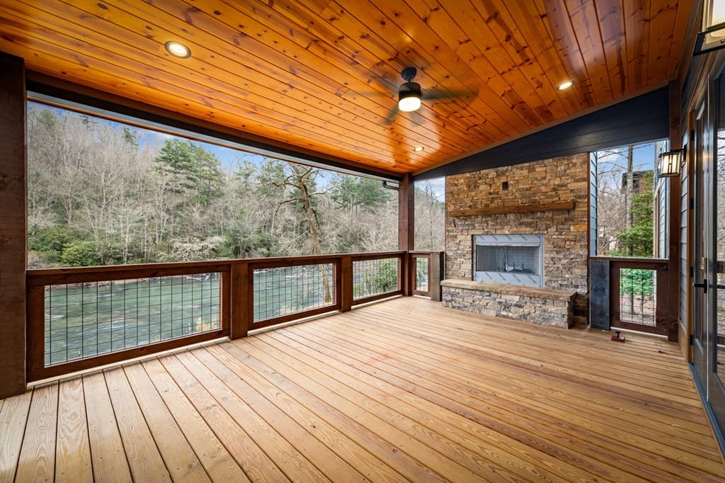 494 Riverbend Manor, Blue Ridge GA 30513 - Photo