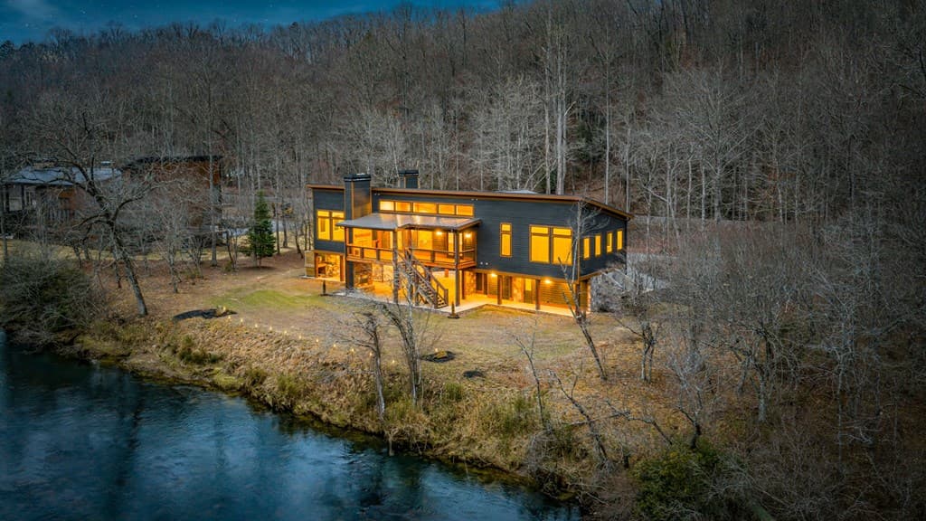 494 Riverbend Manor, Blue Ridge GA 30513 - Photo