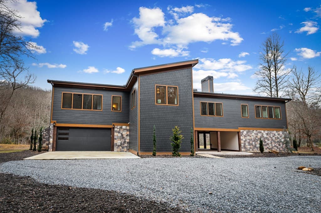 494 Riverbend Manor, Blue Ridge GA 30513 - Photo