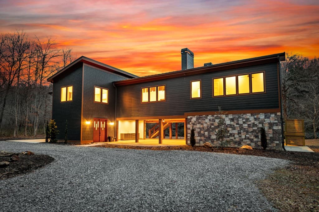 494 Riverbend Manor, Blue Ridge GA 30513 - Photo