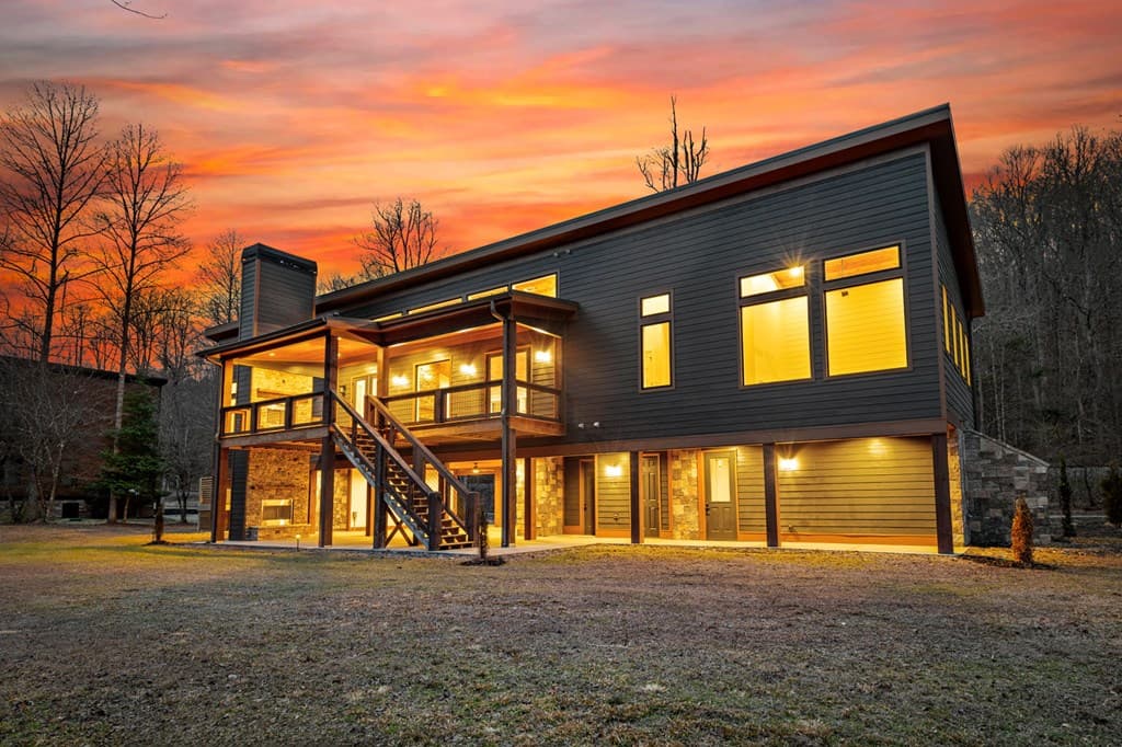 494 Riverbend Manor, Blue Ridge GA 30513 - Photo