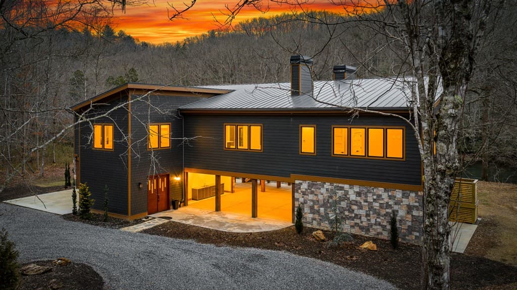 494 Riverbend Manor, Blue Ridge GA 30513 - Photo
