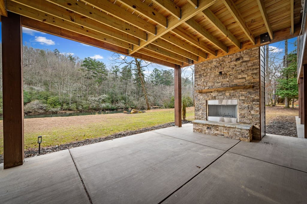 494 Riverbend Manor, Blue Ridge GA 30513 - Photo
