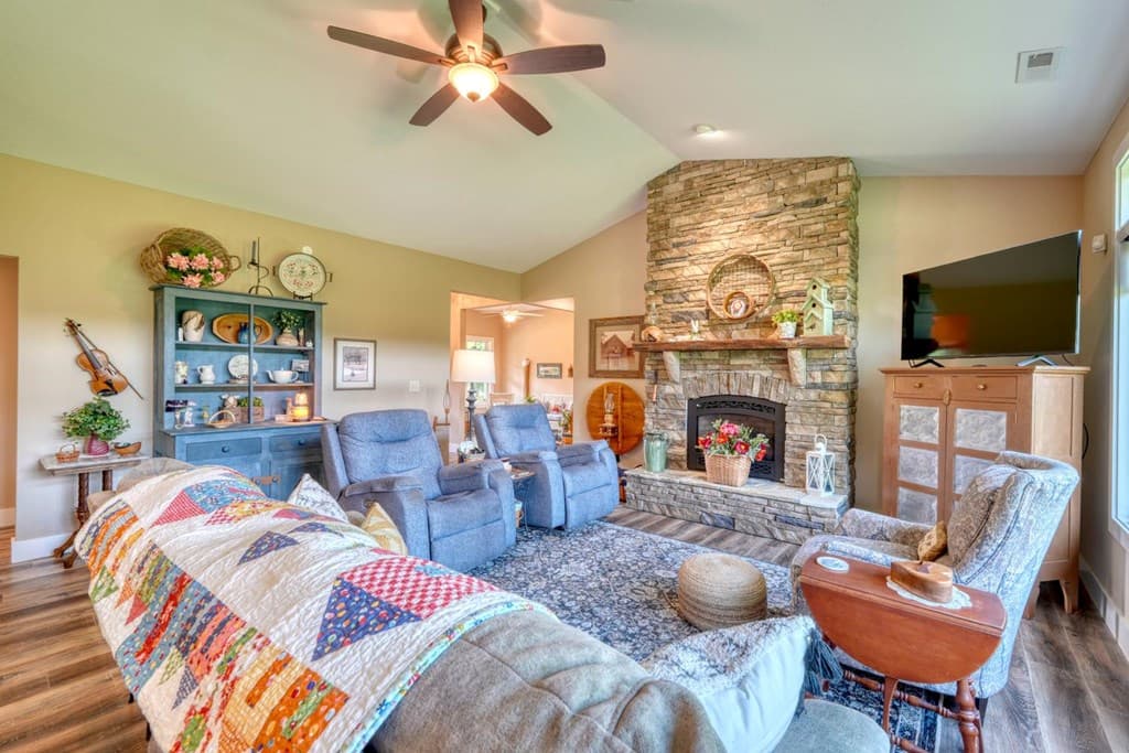 314 Winchester Cove Road, Hayesville NC 28904 - Photo