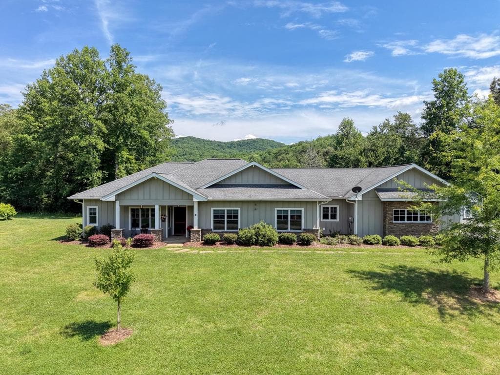314 Winchester Cove Road, Hayesville NC 28904 - Primary photo