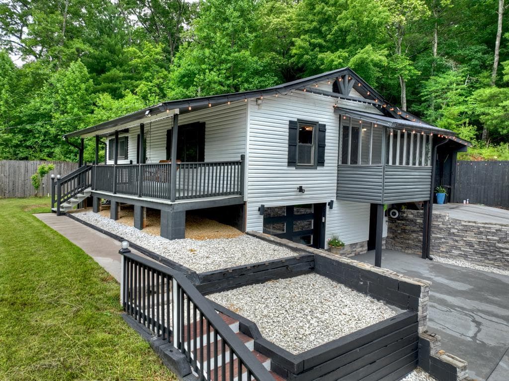 717 Bearden Road, Blue Ridge GA 30513 - Photo