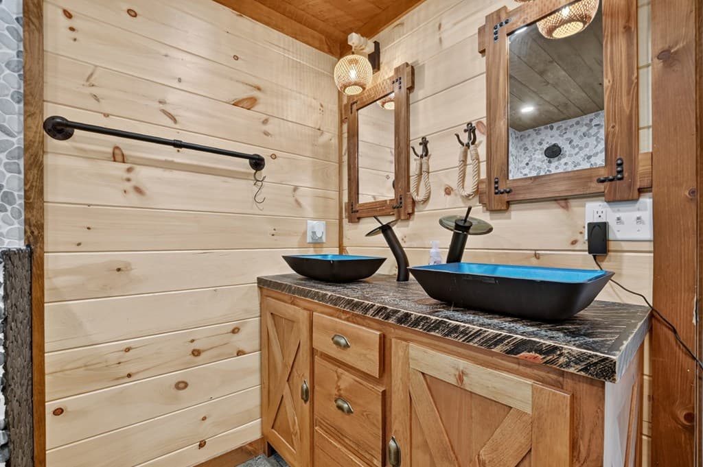 717 Bearden Road, Blue Ridge GA 30513 - Photo