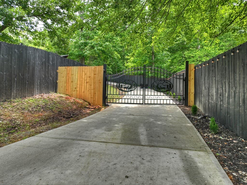 717 Bearden Road, Blue Ridge GA 30513 - Photo