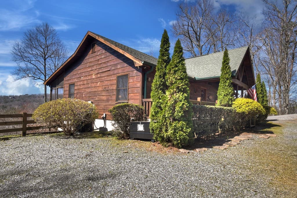 195 Trina Lane, Blue Ridge GA 30513 - Photo