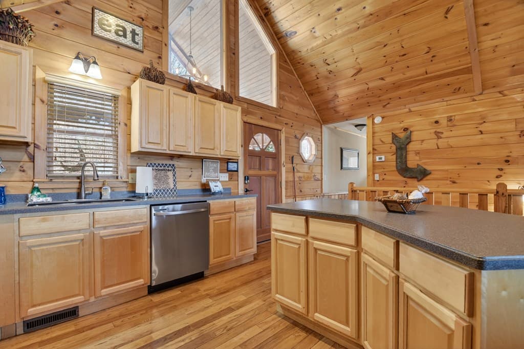 195 Trina Lane, Blue Ridge GA 30513 - Photo