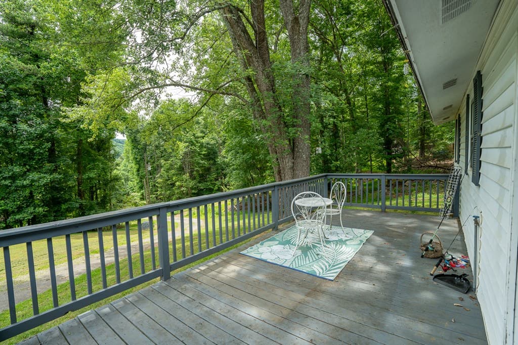 147 Lance Cove Road, Hayesville SC 29804 - Photo