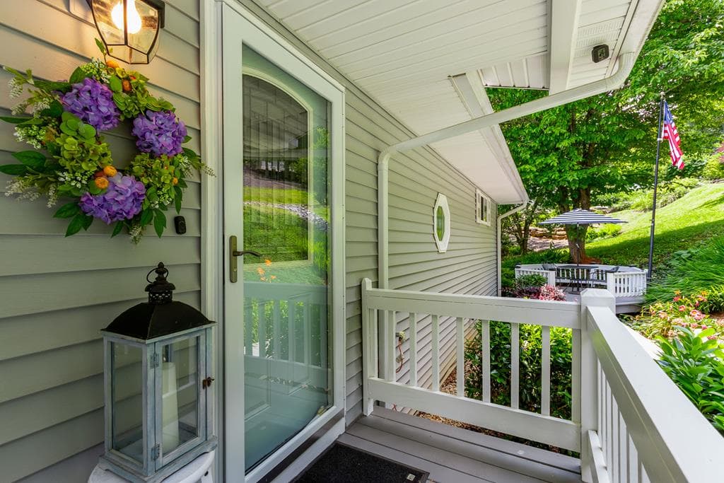 1938 Lakeview Summit Drive, Young Harris GA 30582 - Photo