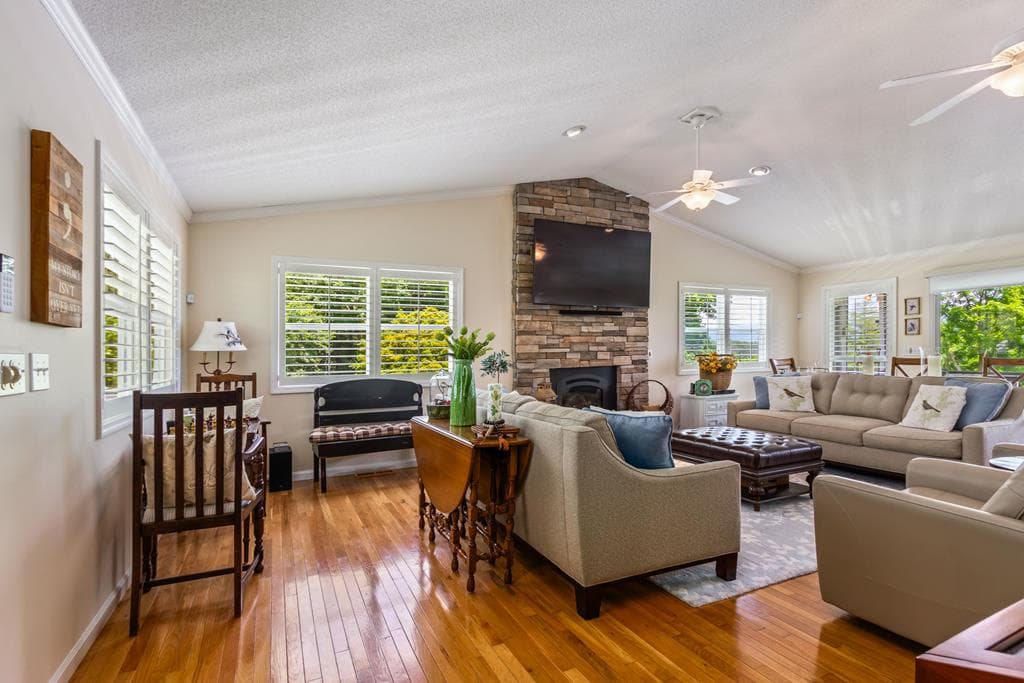 1938 Lakeview Summit Drive, Young Harris GA 30582 - Photo