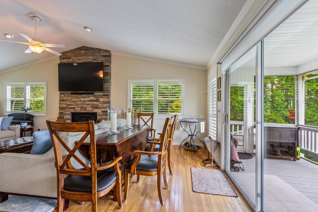 1938 Lakeview Summit Drive, Young Harris GA 30582 - Photo