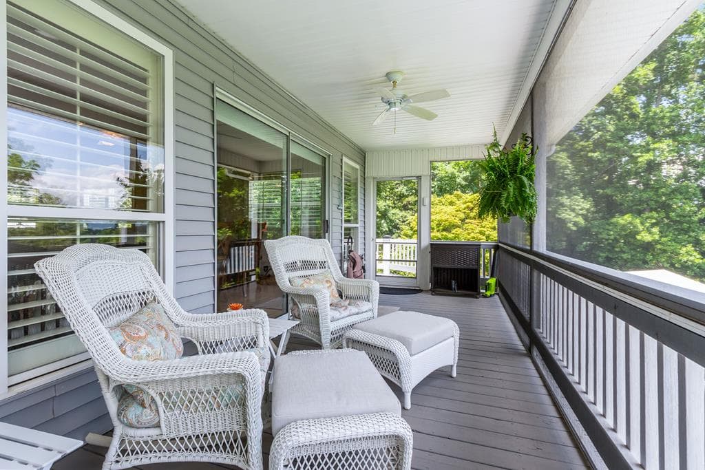1938 Lakeview Summit Drive, Young Harris GA 30582 - Photo