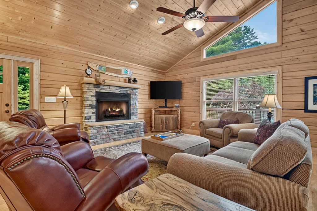 536 Delta Way, Blue Ridge GA 30513 - Photo