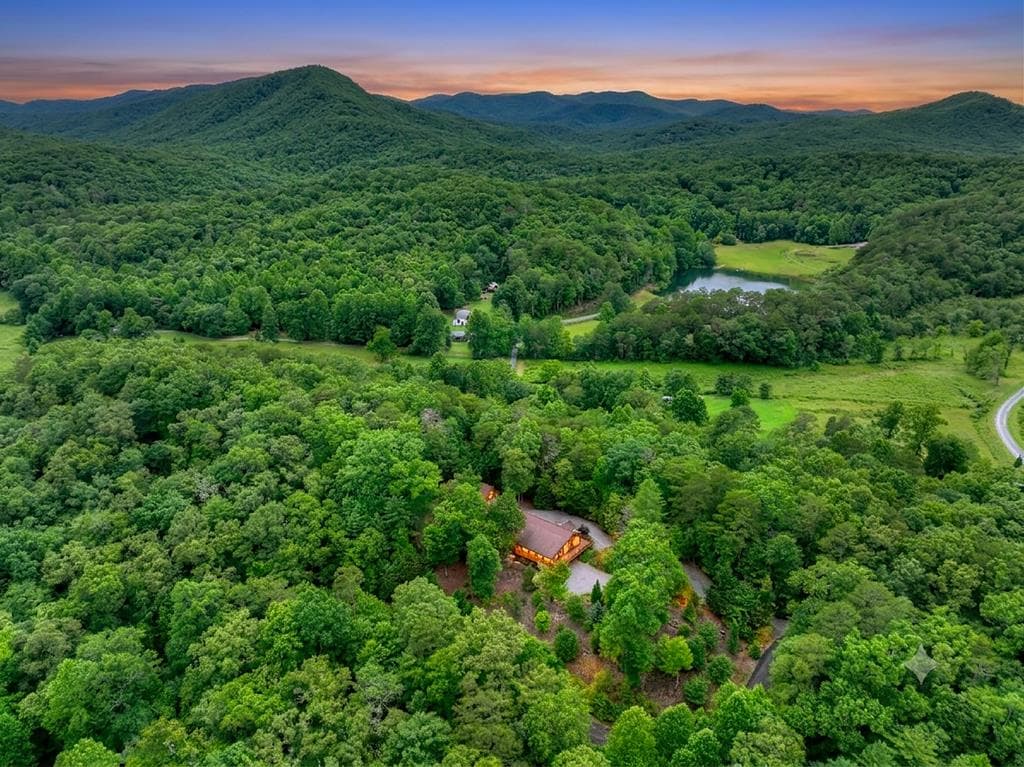 536 Delta Way, Blue Ridge GA 30513 - Photo