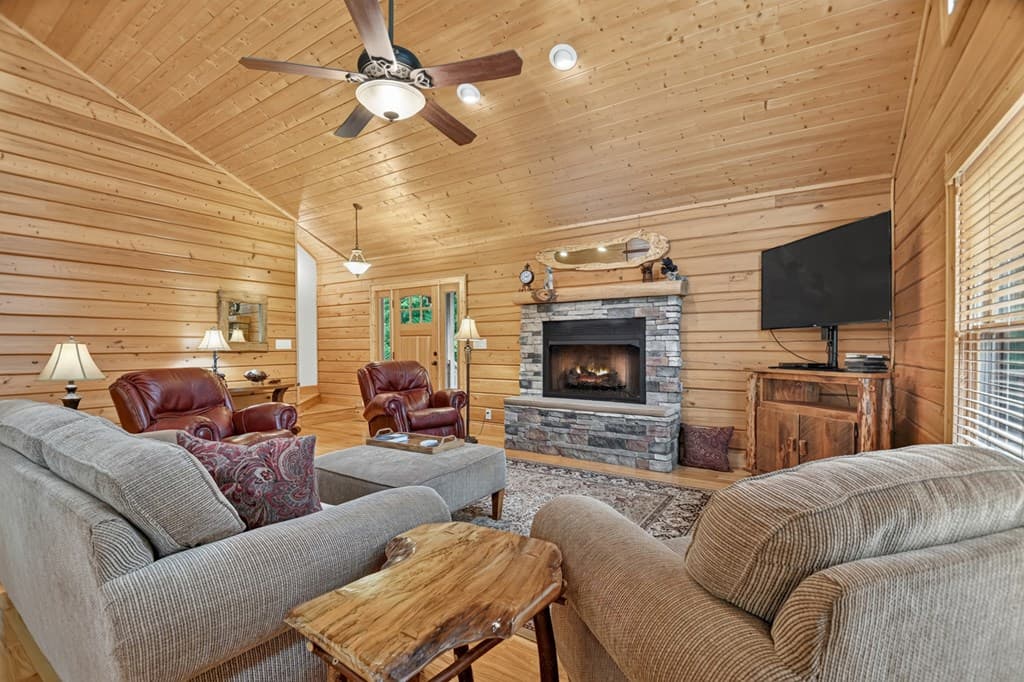 536 Delta Way, Blue Ridge GA 30513 - Photo