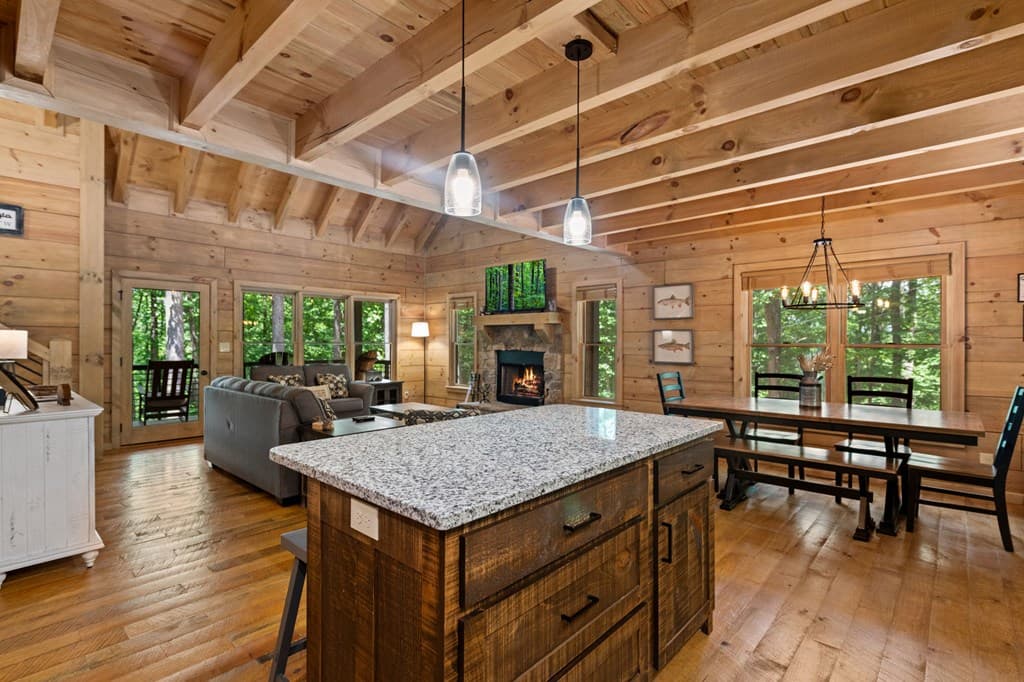 391 Little Bushy Head Road, Blue Ridge GA 30513 - Photo