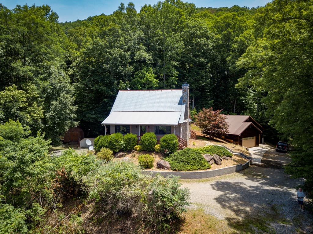 403 Buzzard Roost Road, Blairsville GA 30512 - Photo