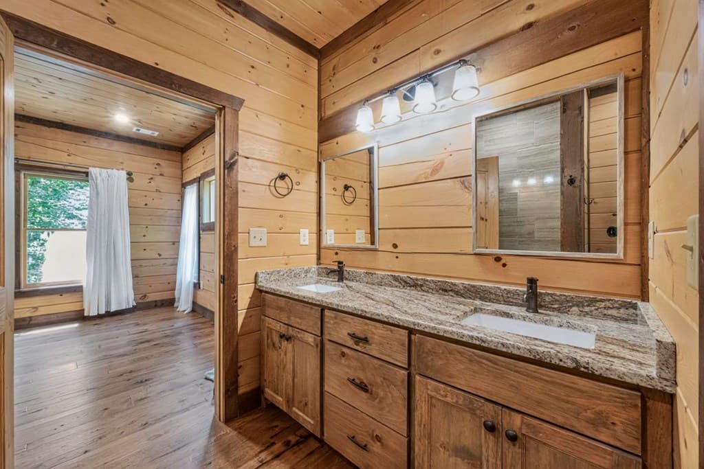 605 Toccoa Preserve Lane, Blue Ridge GA 30513 - Photo