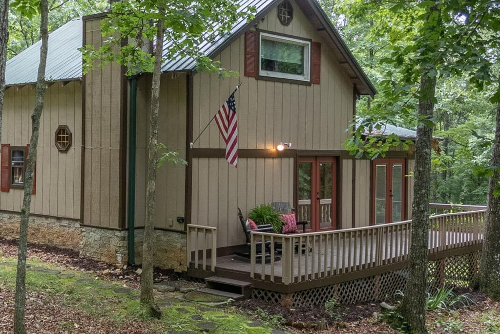132 Silver Dollar Lane, Young Harris GA 30582 - Primary photo