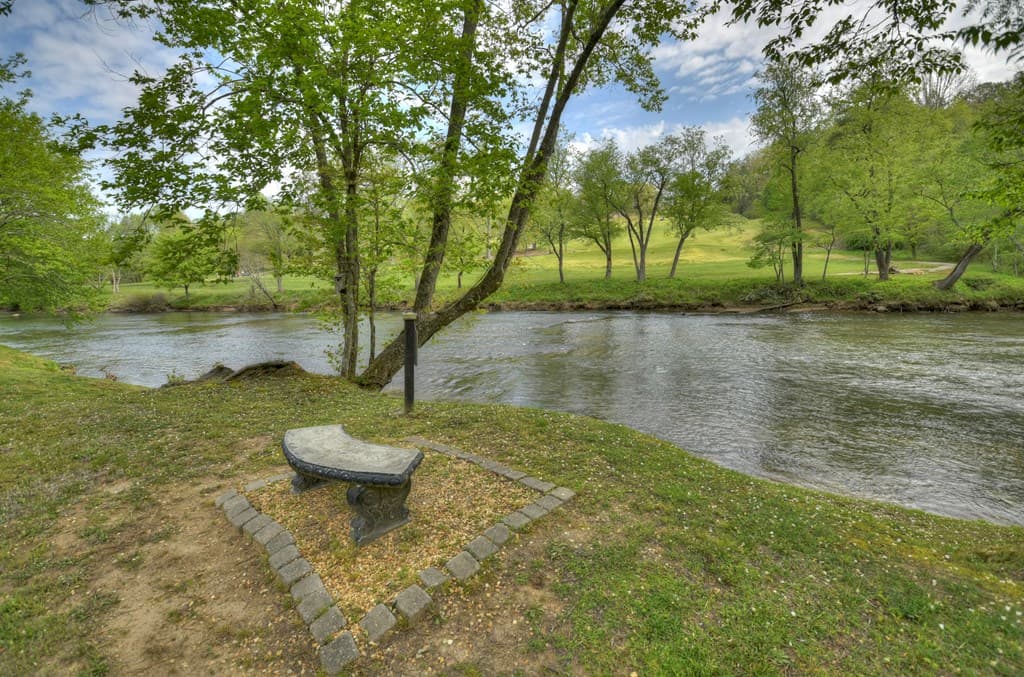 363 River Ridge Drive, Blue Ridge GA 30513 - Photo