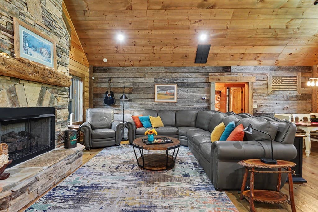 363 River Ridge Drive, Blue Ridge GA 30513 - Photo