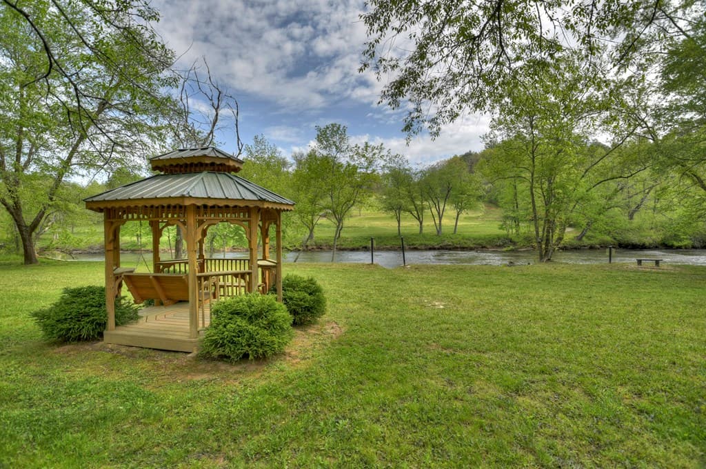 363 River Ridge Drive, Blue Ridge GA 30513 - Photo