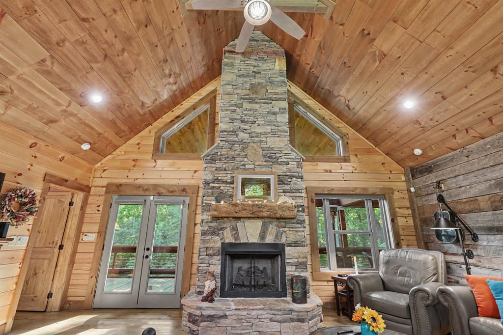 363 River Ridge Drive, Blue Ridge GA 30513 - Photo