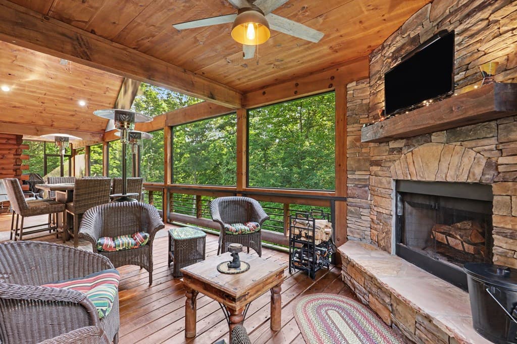 363 River Ridge Drive, Blue Ridge GA 30513 - Photo
