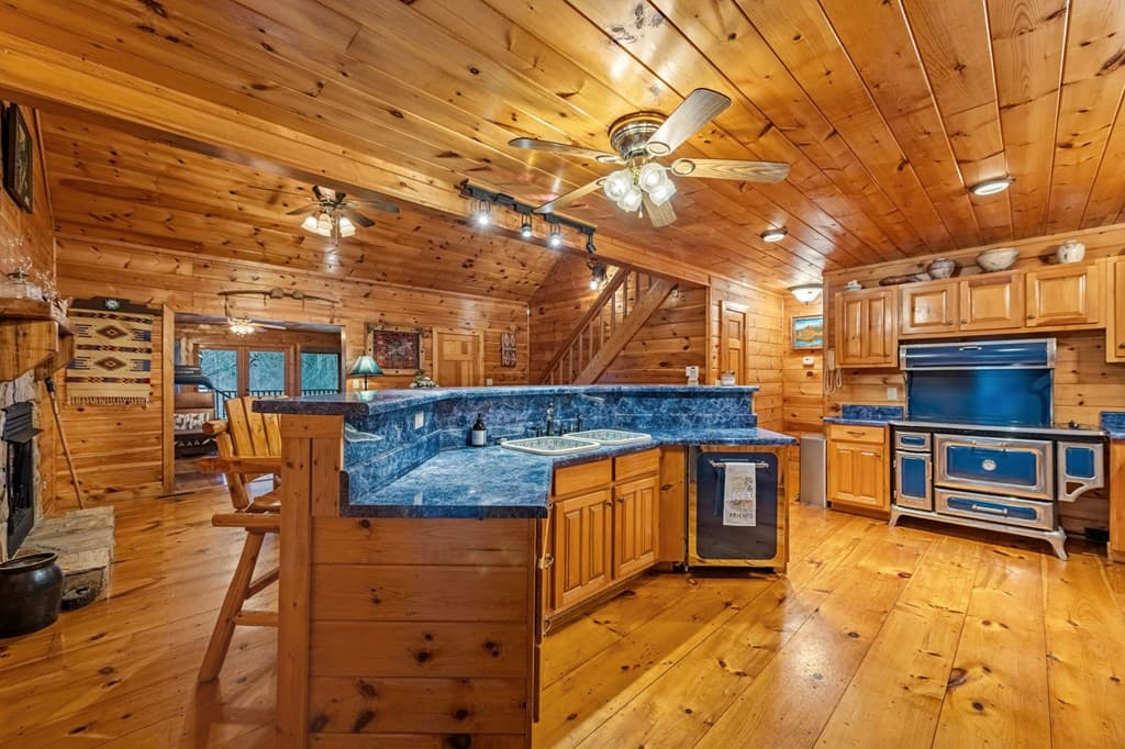 120 North Riverview Ln, Ellijay GA 30536 - Photo