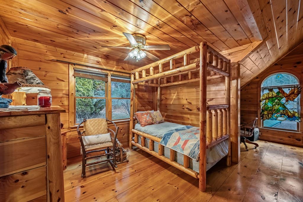 120 North Riverview Ln, Ellijay GA 30536 - Photo