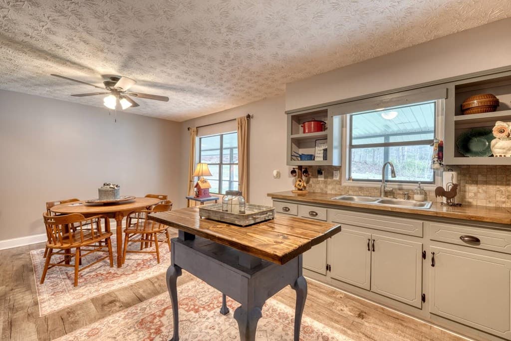 399 Pack Creek Road, Blue Ridge GA 30513 - Photo