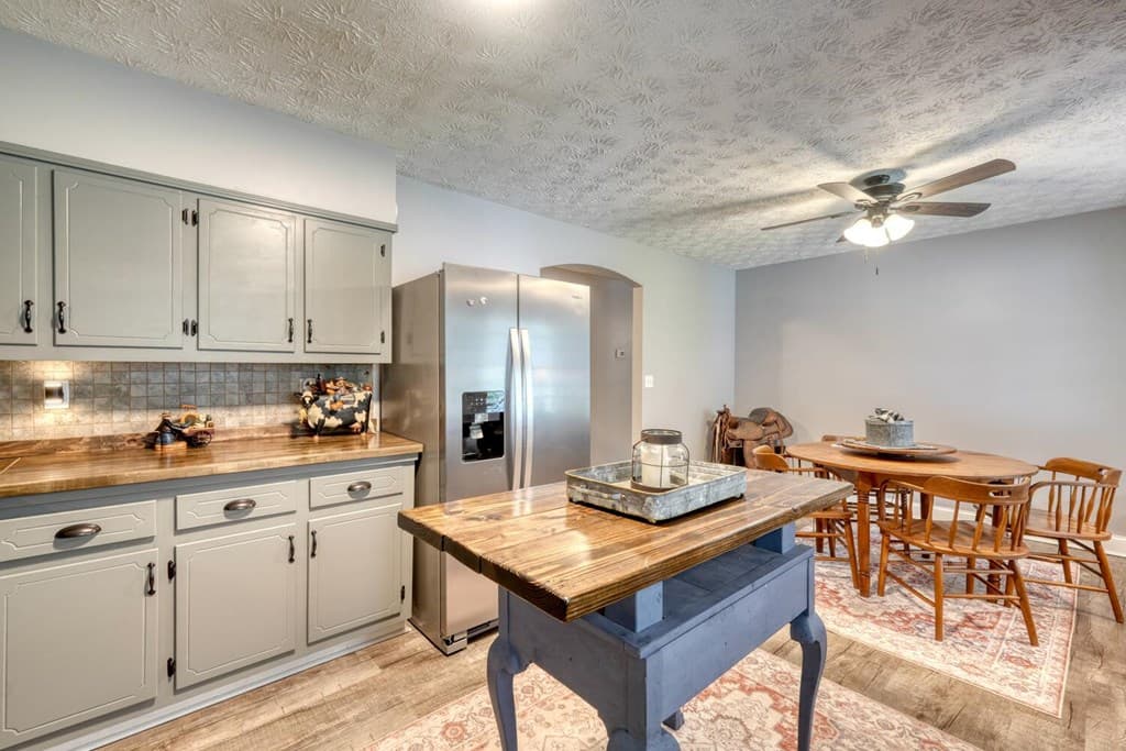399 Pack Creek Road, Blue Ridge GA 30513 - Photo
