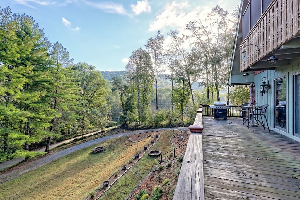 206 Peckerwood Road, Hayesville NC 28904 - Photo