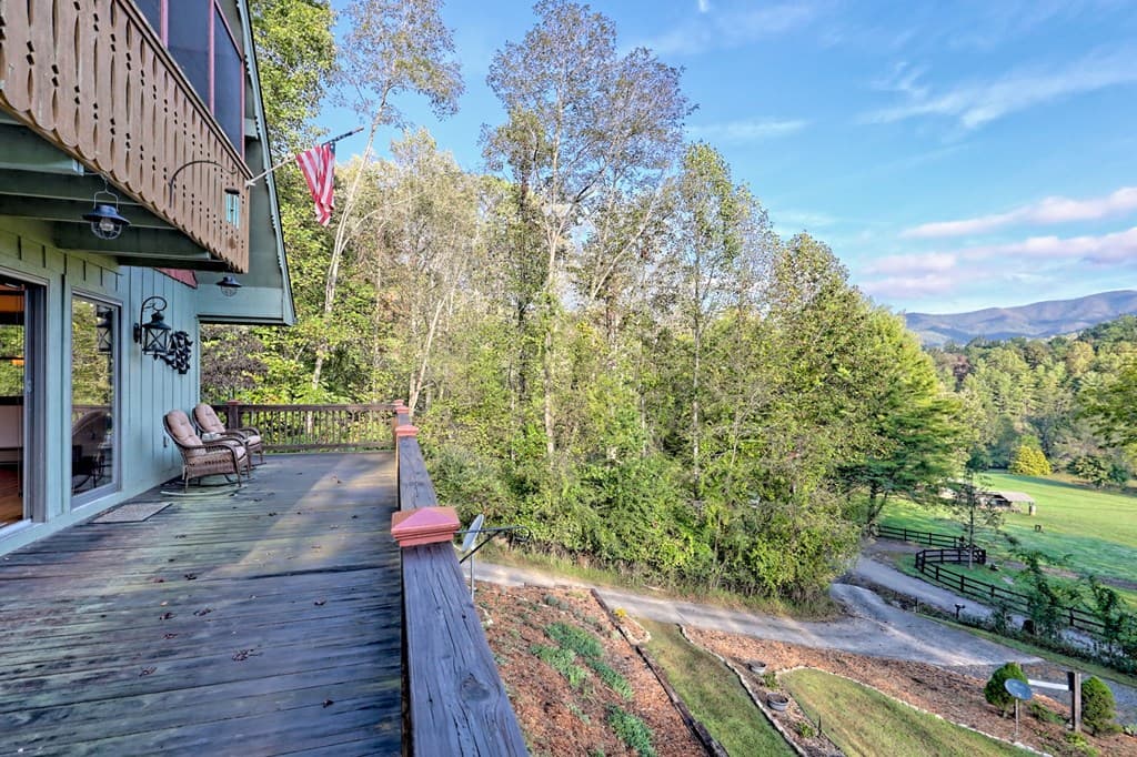 206 Peckerwood Road, Hayesville NC 28904 - Photo