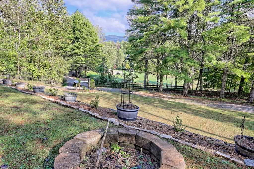 206 Peckerwood Road, Hayesville NC 28904 - Photo