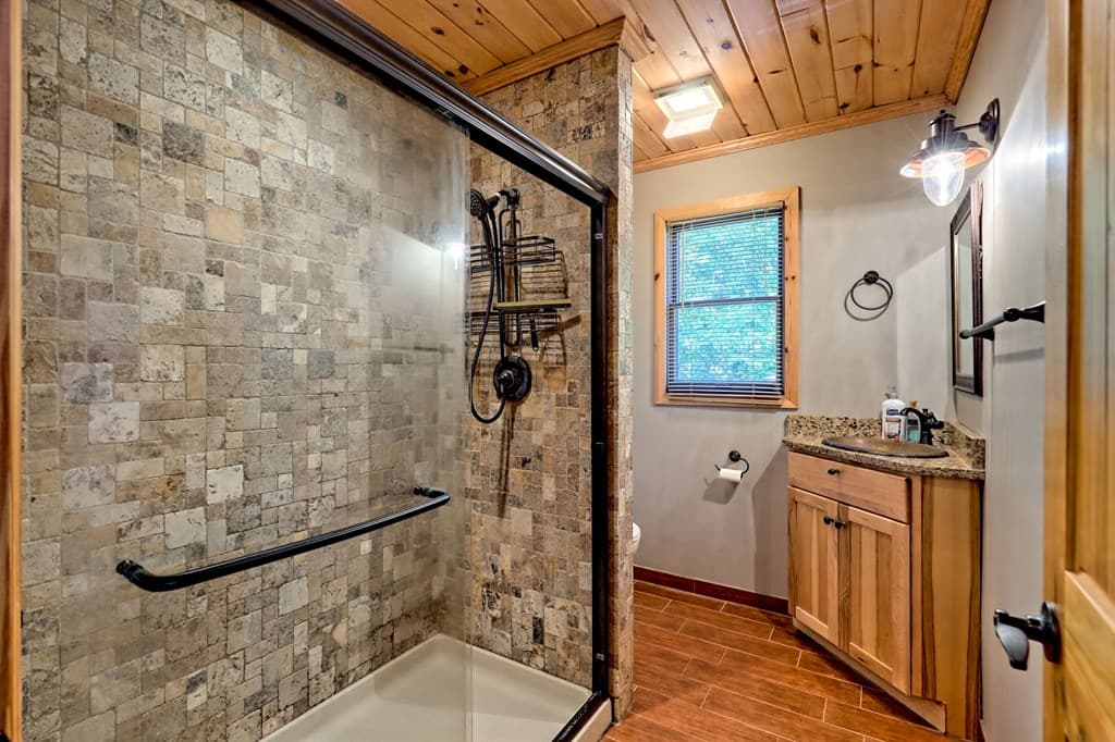 206 Peckerwood Road, Hayesville NC 28904 - Photo