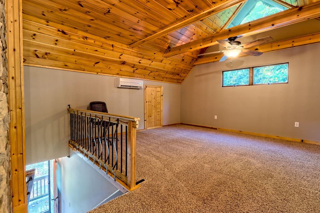 206 Peckerwood Road, Hayesville NC 28904 - Photo